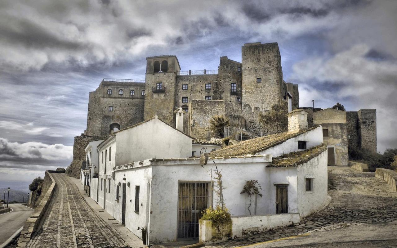 Hotel Tugasa Castillo De Castellar Castellar de la Frontera Exterior foto